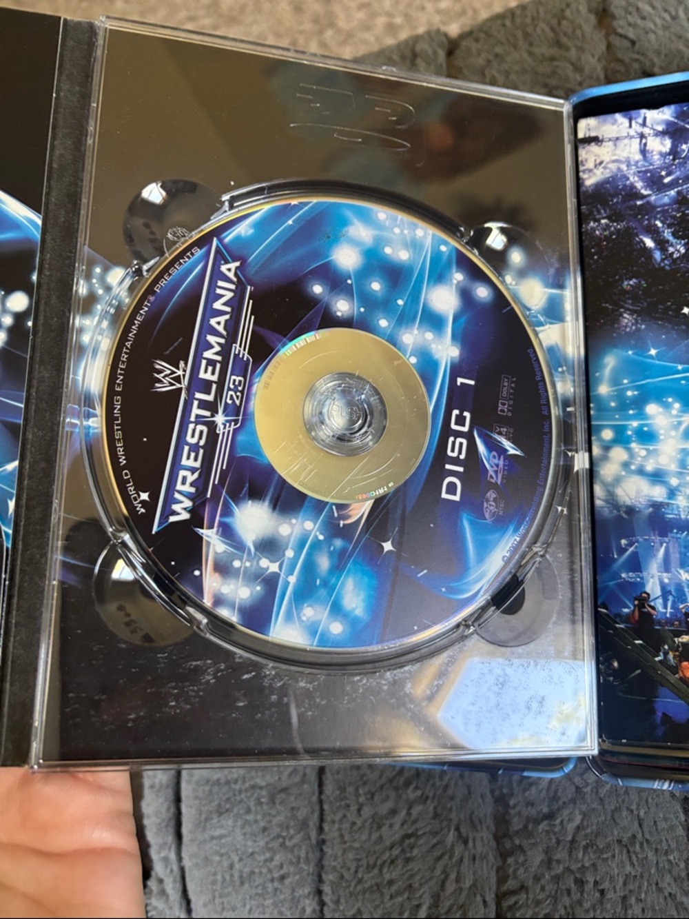 WWE WrestleMania 23 Steelbook Ultimate Limited Edition 3-Discs (Wrestling) DVD - Picture 3 of 7